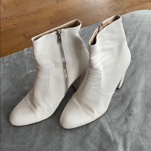 Steven Madden Editor white supple leather boots
